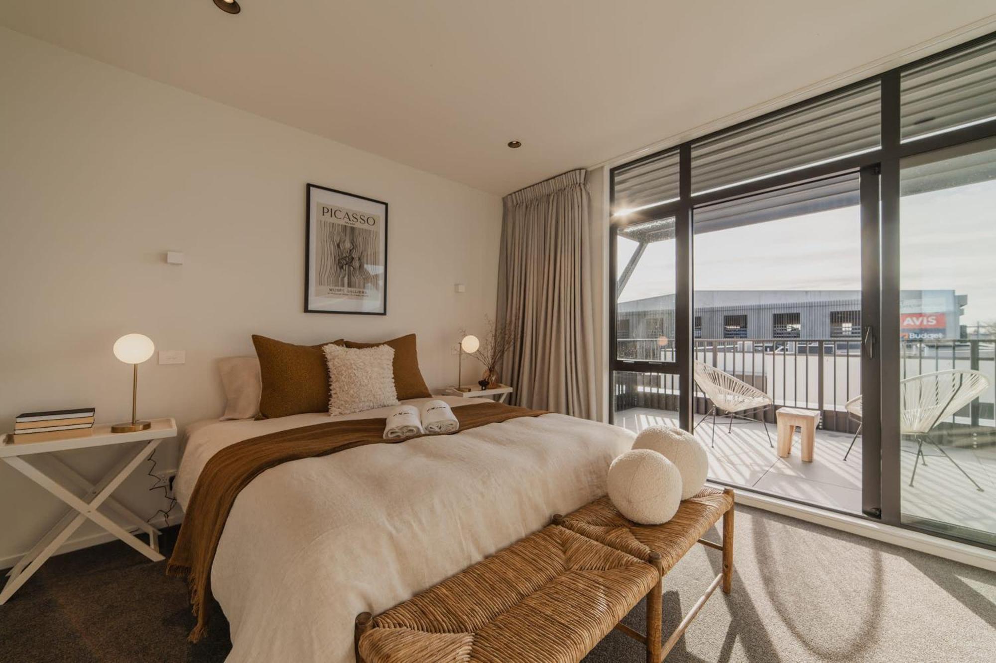 Chic And Contemporary Living At Cambridge Terrace Villa Christchurch Ngoại thất bức ảnh